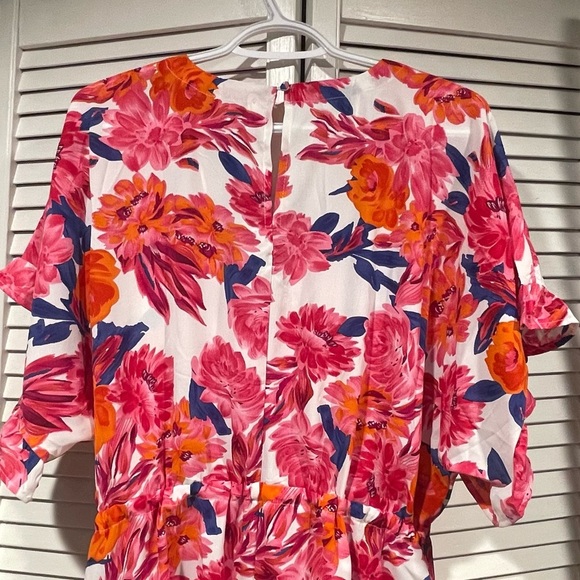 UMGEE PINK & ORANGE FLORAL ROMPER RUFFLE SHORT SLEEVE V-NECK DRAWSTRING WAIST - Picture 11 of 15